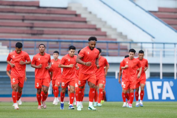 FIFA ASEAN Cup 2026: Ông Kim Sang-sik dùng 'bài' gì đấu Philippines?