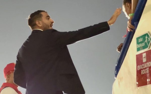 FIFA cấm CĐV Việt Nam mang kèn vuvuzela vào sân trận Thái Lan - Việt Nam