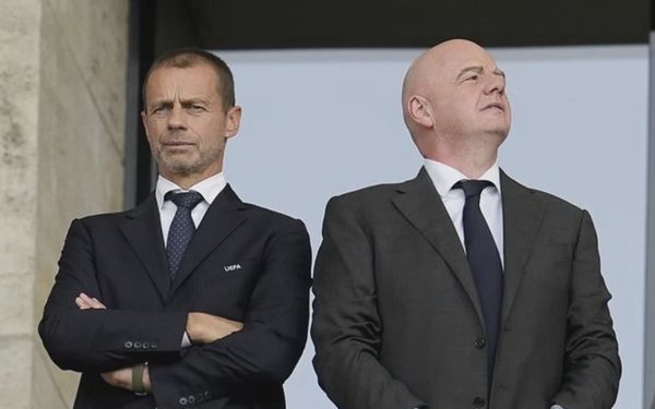 FIFA cáo buộc UEFA thực hiện 'chiến dịch bôi nhọ' nhắm vào ông Infantino