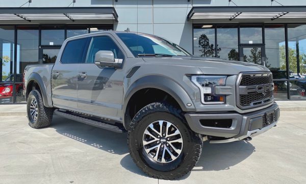Ford có thể lần đầu tiên bán nhiều xe cũ hơn Toyota