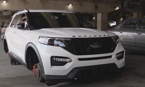 Ford sáng chế công nghệ xe tự chạy trốn kẻ trộm