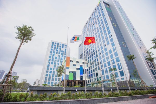FPT báo lãi kỷ lục