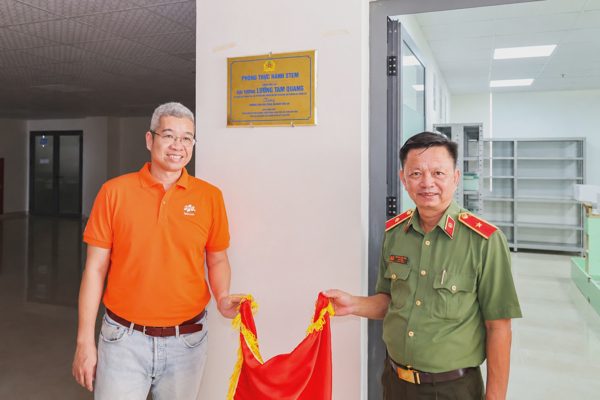 FPT Telecom trao tặng phòng STEM tại các điểm trường khó khăn