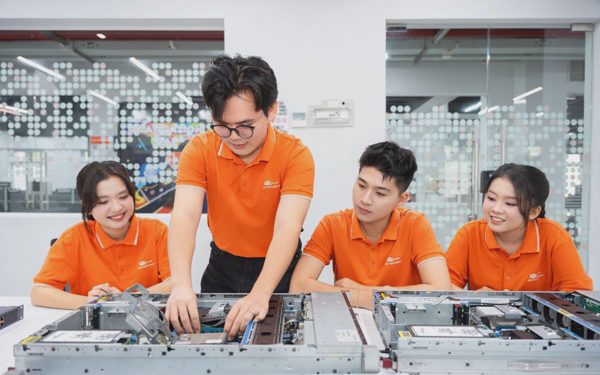 FPTU, FPT và Viện QACI hướng tới đào tạo 30.000 nhân lực công nghệ chiến lược