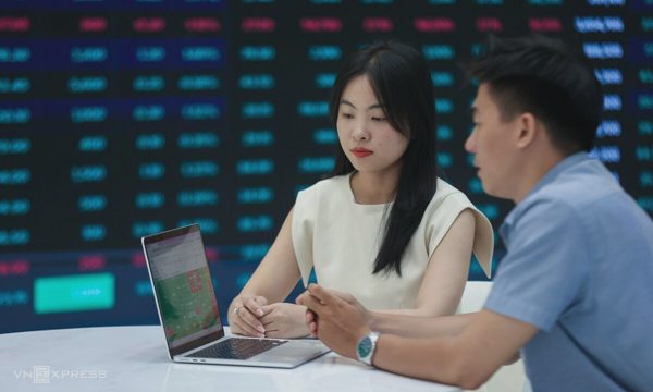 FTSE đề nghị Việt Nam phát triển sản phẩm phái sinh niêm yết ở nước ngoài