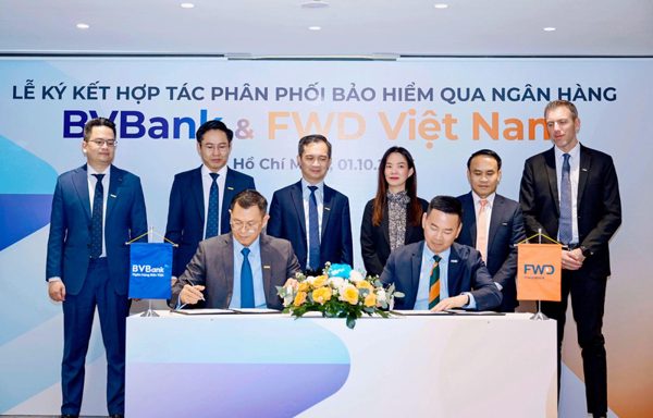 FWD Việt Nam tăng cường năng lực phân phối bảo hiểm qua mạng lưới BVBank