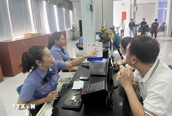 Ga Sài Gòn thông thoáng trong ngày mở bán vé Tết Nguyên đán Đinh Mùi 2027
