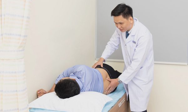 Gai cột sống có tự teo dần?