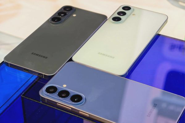 Galaxy S26 FE ra mắt với viên pin 4.900mAh và loạt tính năng AI