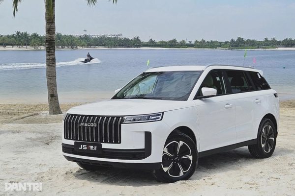 Gần 1.000 xe Jaecoo J5 được bàn giao tới khách hàng trong tháng 9