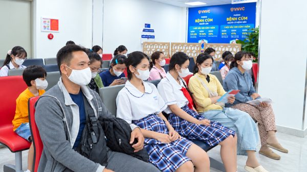 Gần 40.000 mũi vaccine não mô cầu được tiêm khi nhu cầu phòng bệnh tăng mạnh
