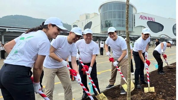 Gần 500 người cùng “Gieo mầm sóng xanh” tại Aeon Mall Hạ Long