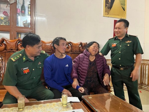 Gần 8 giờ lênh đênh trên biển, ngư dân mất tích trôi dạt vào bờ an toàn