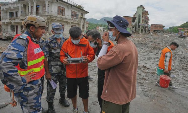 Gần 900 công nhân nhà máy thủy điện mất tích trong lũ quét ở Nepal