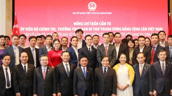 Gắn kết cộng đồng, triển khai hiệu quả đường lối đối ngoại của Đảng