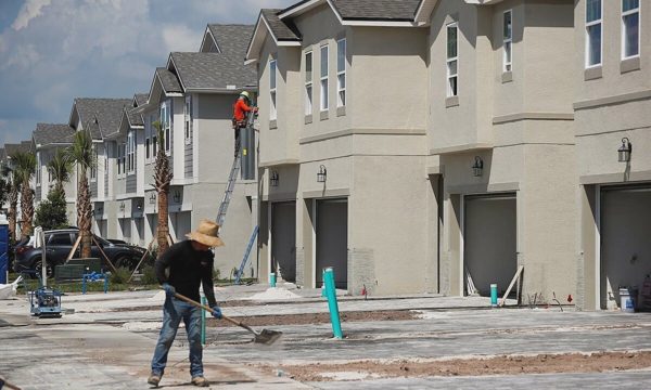 Gánh nặng quy định khiến giá nhà mới tại Mỹ đội thêm 132.000 USD