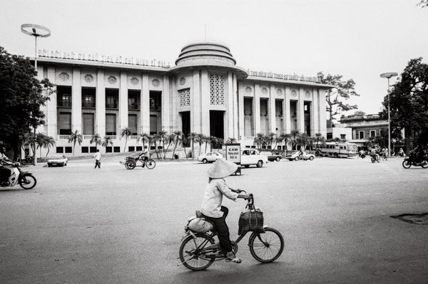 "Gặp lại" Hà Nội đầu thập niên 1990 qua ống kính Andy Soloman