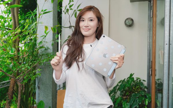 Gen Z 'đu idol', biến đam mê K-pop thành tiền triệu mỗi tháng