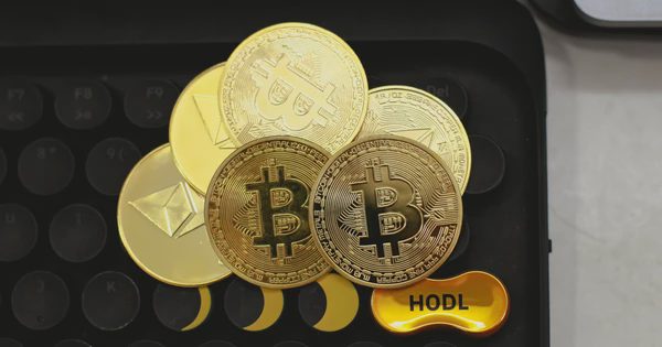 Giá Bitcoin hôm nay 5.9.2026: Thủng đáy 80.000 USD, dòng tiền kỷ lục đổ vào ETF Bitcoin