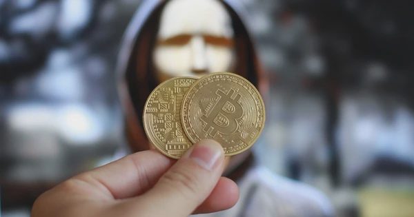 Giá Bitcoin hôm nay 7.9.2026: 'Cá voi' thức giấc sau 16 năm ngủ đông