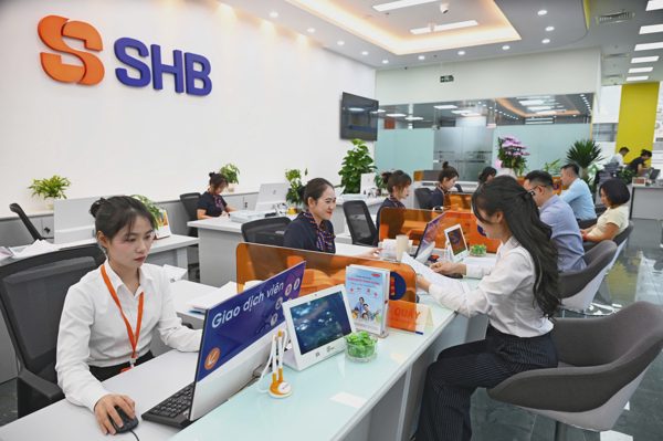 Giá cổ phiếu giảm, ngân hàng SHB lên tiếng về những tin đồn