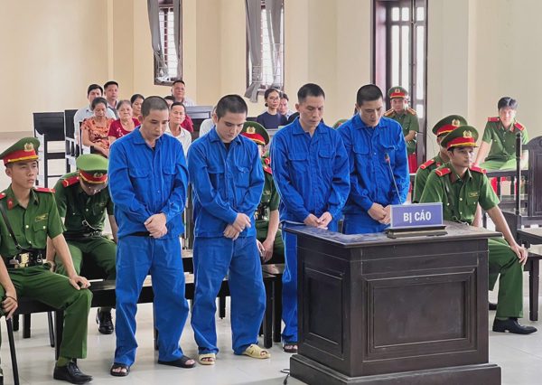Giả công an cướp xe tải chở thuốc lá lậu của ông chủ cũ