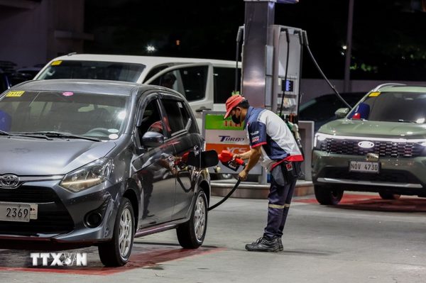 Giá dầu châu Á hạ nhiệt từ mức cao nhất 5 tháng