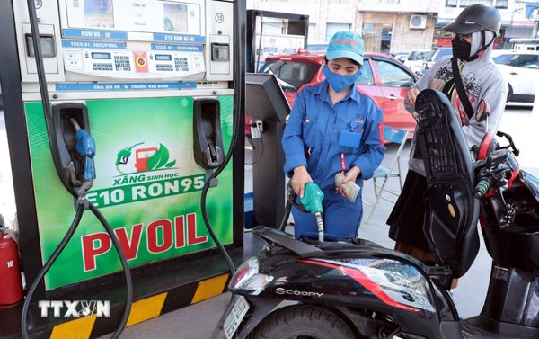 Giá dầu diesel giảm còn 27.743 đồng, xăng E10 tăng lên 23.274 đồng từ 15 giờ