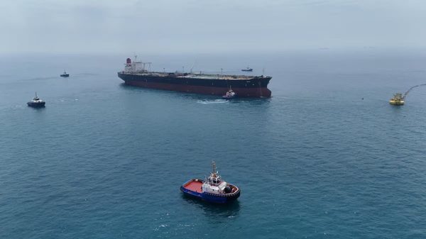 Giá dầu tăng, lo nguồn cung sắp căng thẳng