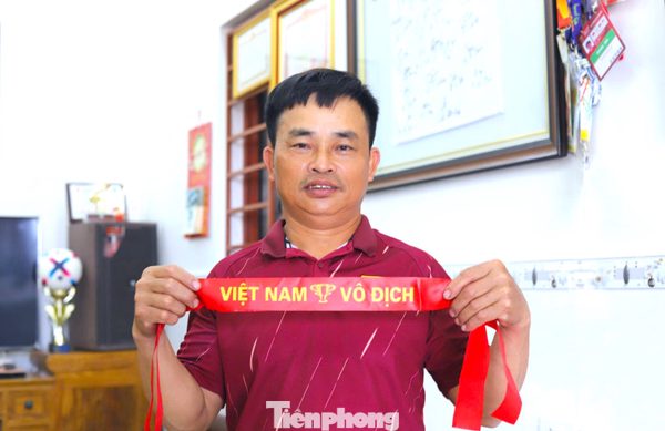 Gia đình các tuyển thủ Nghệ An vượt hàng trăm km tiếp lửa đội tuyển Việt Nam