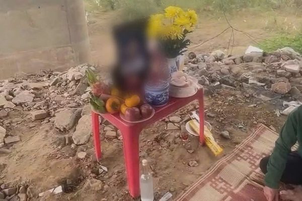 Gia đình lập bàn thờ bên sông, người đàn ông nghi nhảy cầu bất ngờ trở về