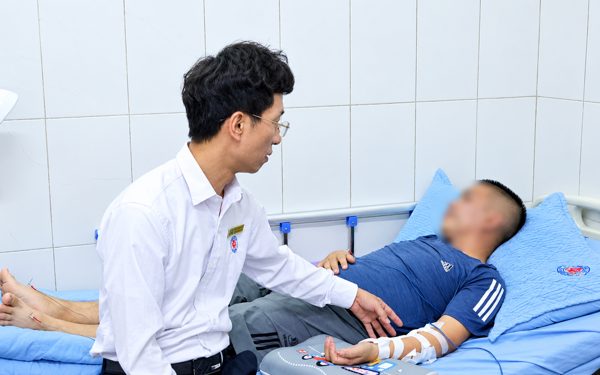Gia đình người chồng sống sót sau án mạng ở Đồng Nai xin ngừng nhận hỗ trợ