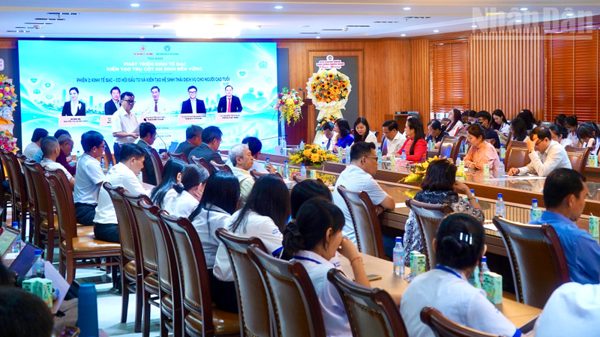 Già hóa dân số và yêu cầu phát triển hệ sinh thái chăm sóc người cao tuổi