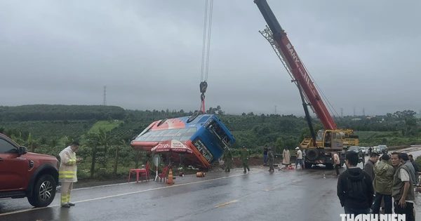 Gia Lai khởi tố tài xế vụ lật xe khách khiến 4 người tử vong