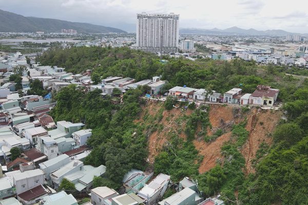 Gia Lai yêu cầu di dời hàng trăm người dân khỏi vùng nguy cơ sạt lở