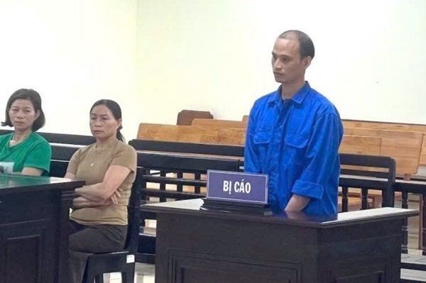 Giả làm chủ vườn sầu riêng, lừa hơn 6 tỷ đồng rồi đem đánh bạc