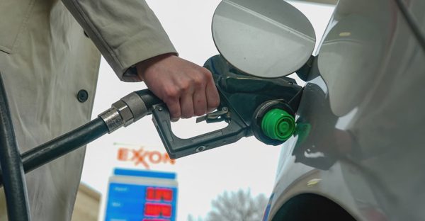 Giá năng lượng cao kỷ lục đẩy Mỹ vào thế khó