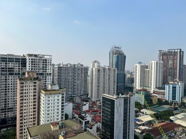 Giá nhà giảm, thanh khoản vẫn “đóng băng”