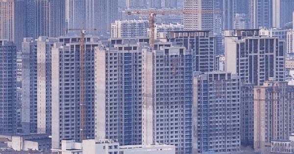 Giá nhà ngày càng xa tầm với, vì sao người trẻ vẫn chưa từ bỏ giấc mơ sở hữu một căn nhà?