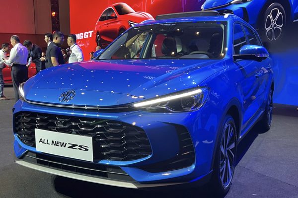 Giá rẻ nhất phân khúc xe hybrid HEV, MG ZS có hút khách của Toyota Yaris Cross?