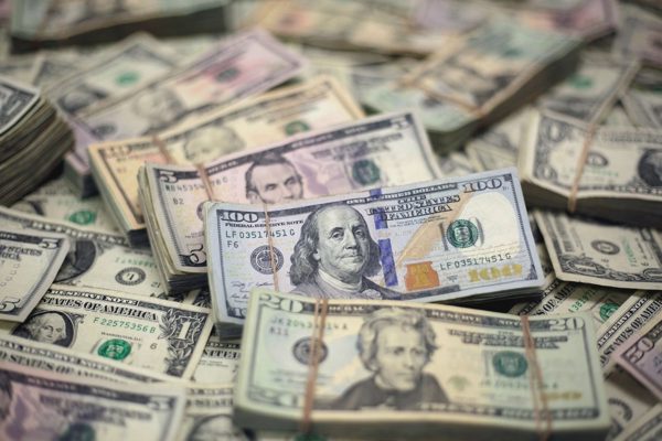 Giá USD thế giới vẫn quanh đỉnh 18 tháng