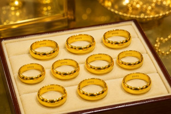 Giá vàng 9999 PNJ hôm nay 3/9/2026 bao nhiêu 1 chỉ?