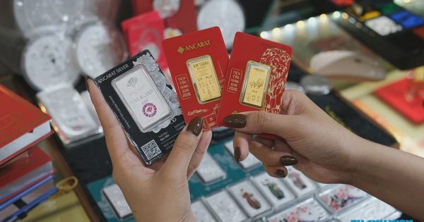 Giá vàng giảm sau vài ngày 'bất động'
