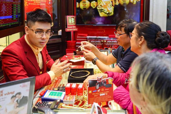 Giá vàng hôm nay 16/10: Hồi phục trở lại