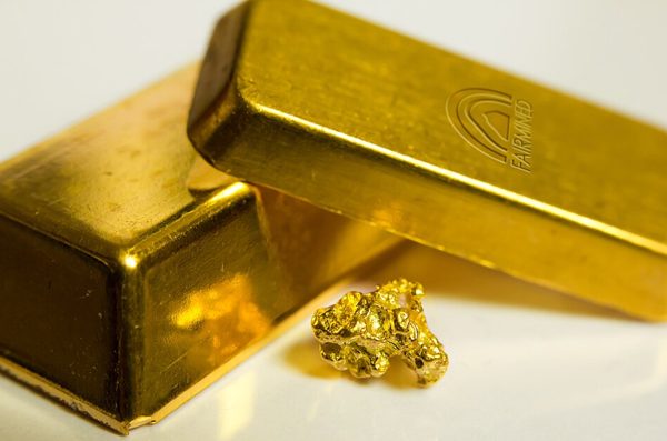 Giá vàng hôm nay 25/10: Mất mốc 4.000 USD/ounce