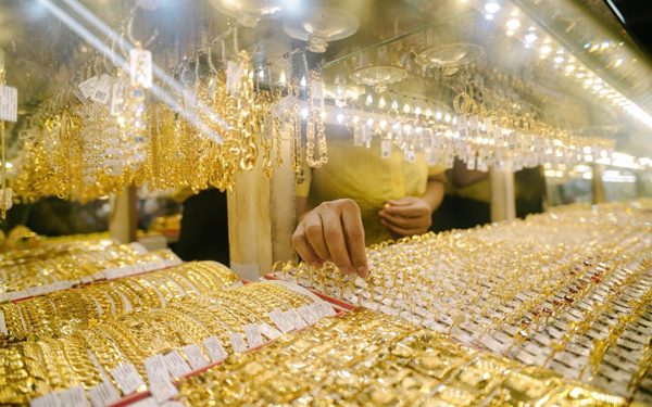 Giá vàng hôm nay 26-10: Vàng nhẫn SJC 'bốc hơi' hơn 5 triệu đồng/lượng sau một tuần