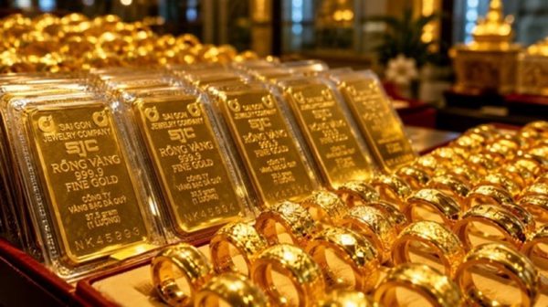 Giá vàng hôm nay 5/9: Đảo chiều giảm mạnh, vẫn trên 4.400 USD/ounce