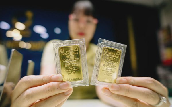 Giá vàng miếng SJC giảm đến 1,5 triệu đồng/lượng