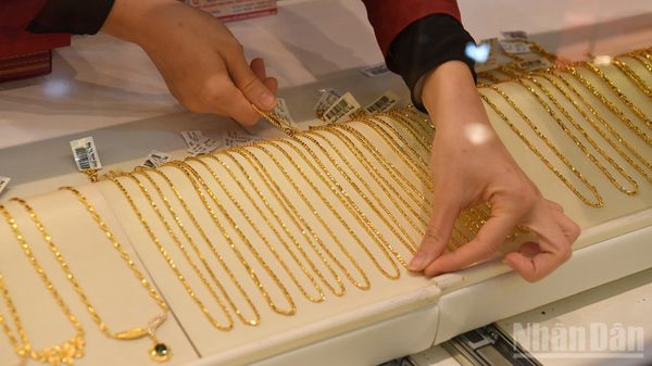 Giá vàng ngày 12/10: Vàng miếng SJC bán ra ở mức 144,8 triệu đồng/lượng