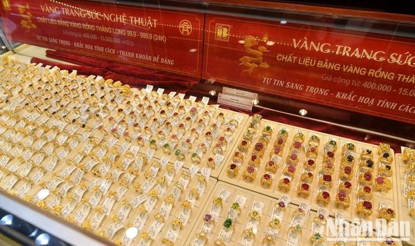 Giá vàng ngày 12/9: Vàng miếng, vàng nhẫn SJC bật tăng trở lại